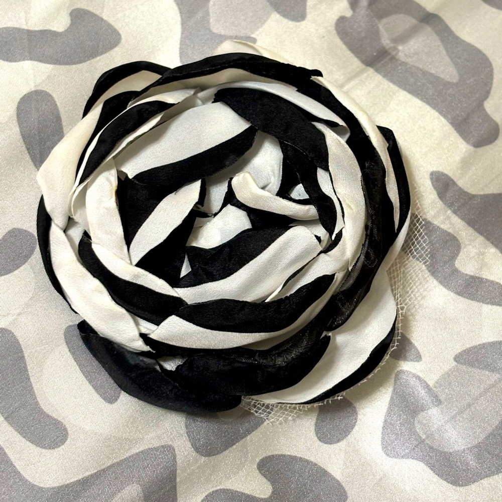 Flower Pin